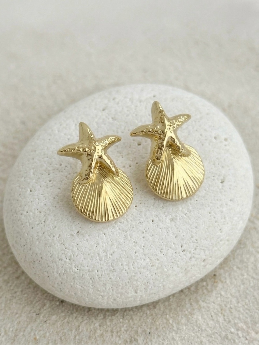 14k Gold Plated Starfish & Seashell Stud Earrings - Dainty Beach Jewelry - Picture 5 of 11